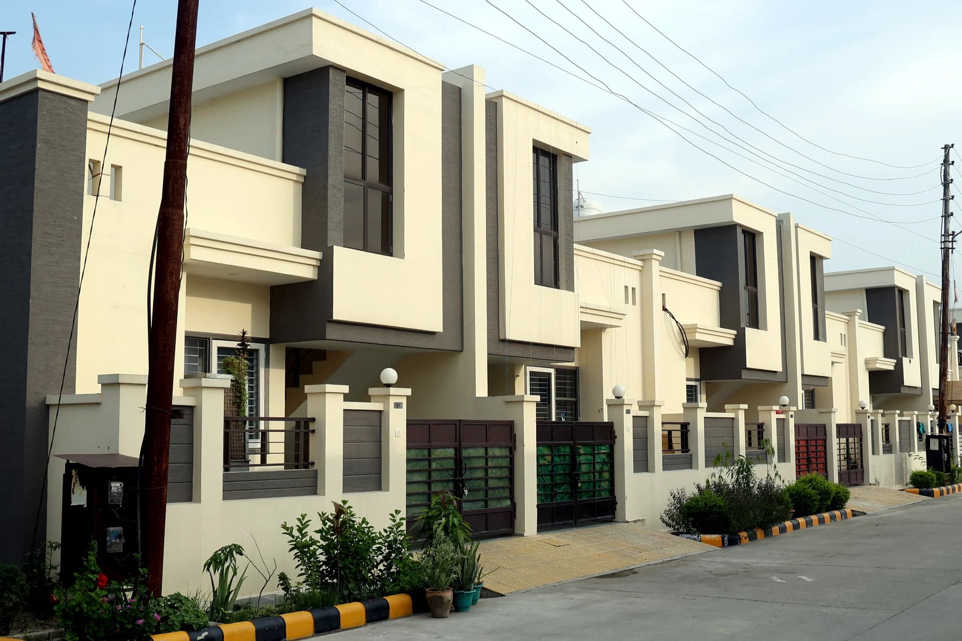 Exterior Image 1: Prakash Harmony