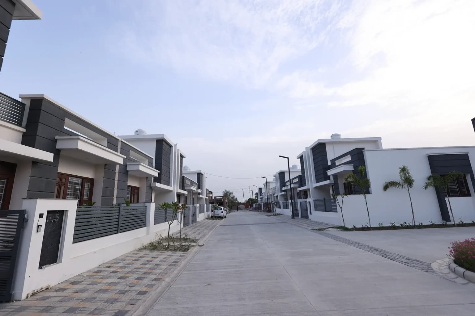 Exterior Image 1: Prakash Nilayam