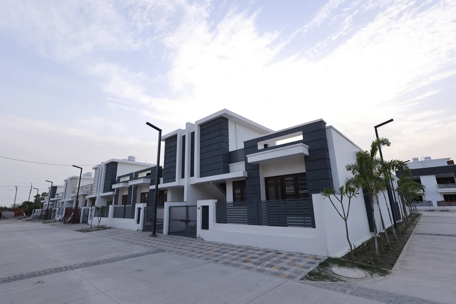 Exterior Image 2: Prakash Nilayam